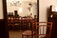 Atmosphère du Restaurant La Table à Rallonges . COMBROUZE . AVEYRON à Colombies - n°3