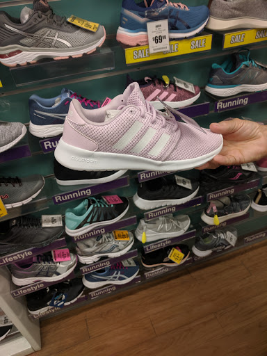 Sporting Goods Store «Big 5 Sporting Goods», reviews and photos, 3121 Wilshire Blvd, Santa Monica, CA 90403, USA