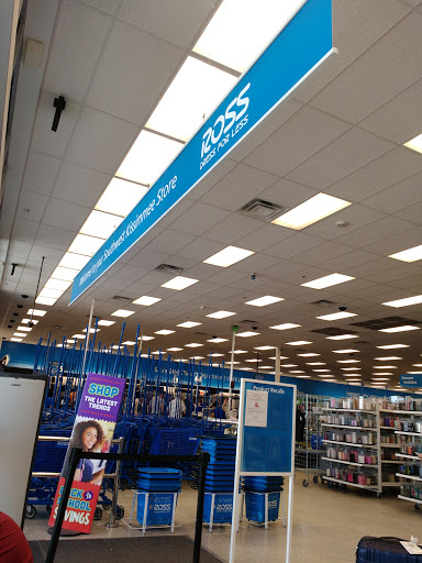 Clothing Store «Ross Dress for Less», reviews and photos, 3205 Rolling Oaks Blvd, Kissimmee, FL 34747, USA