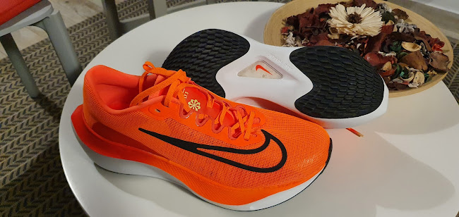 Nike Store Chiado Horário de abertura