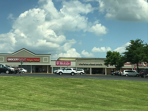 Wine Store «P A Wine & Spirits», reviews and photos, 681 W Main St, New Holland, PA 17557, USA