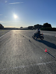 Photo n°15 de Moto Ecole EasyMonneret Meudon 92 à Meudon ()