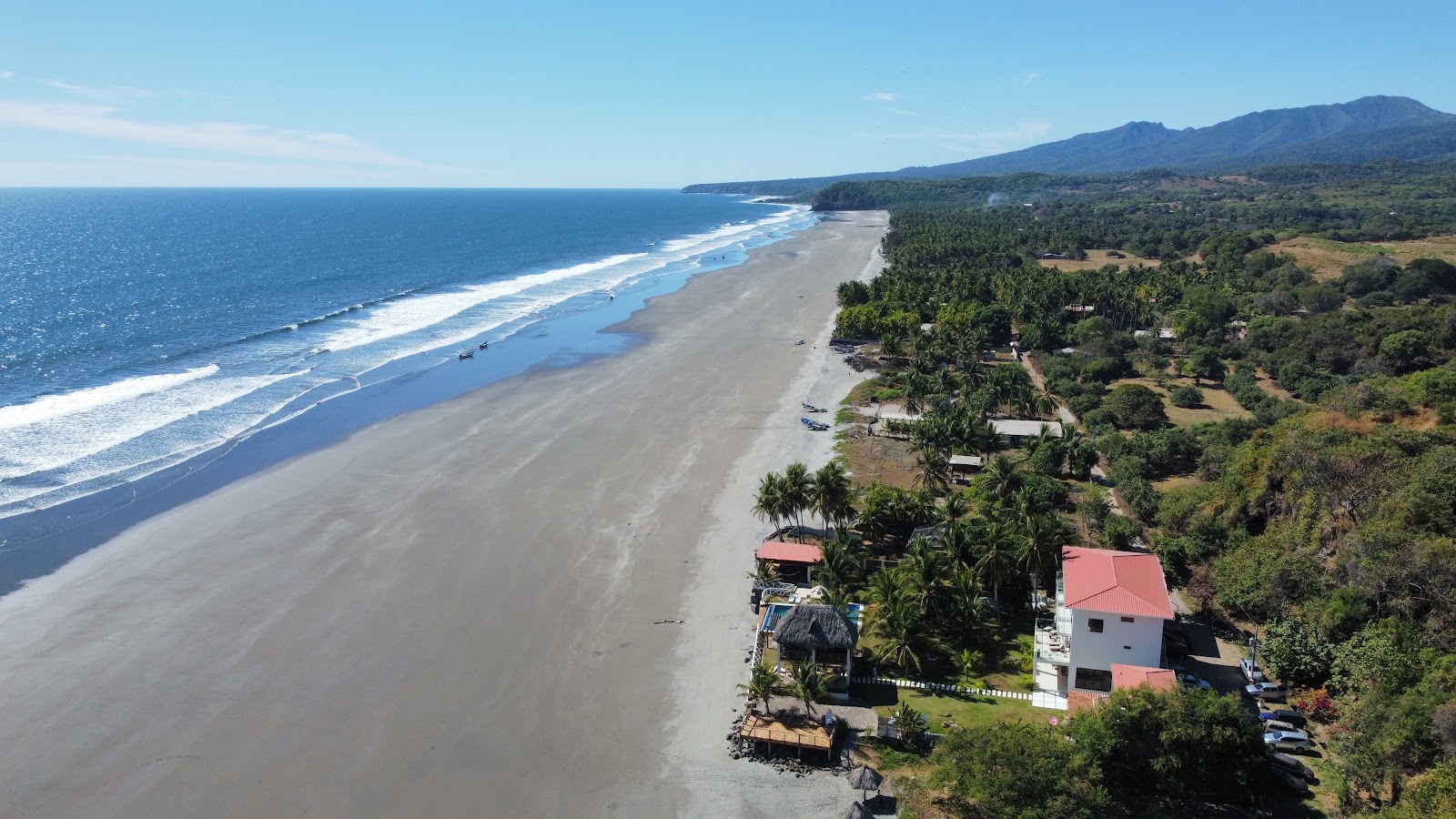 Foto de The Window Beach com alto nível de limpeza