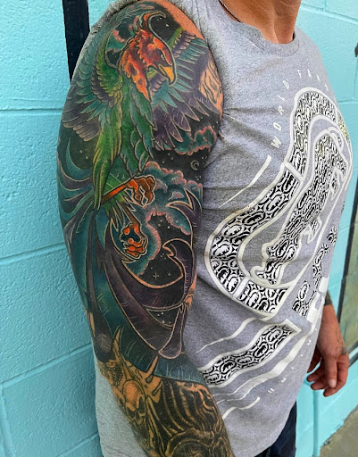 Tattoo Shop «Knuckle Up Tattoo Co.», reviews and photos, 2083 Irvin Cobb Dr, Paducah, KY 42003, USA