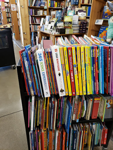 Book Store «Half Price Books», reviews and photos, 3185 Princeton Rd, Hamilton, OH 45011, USA
