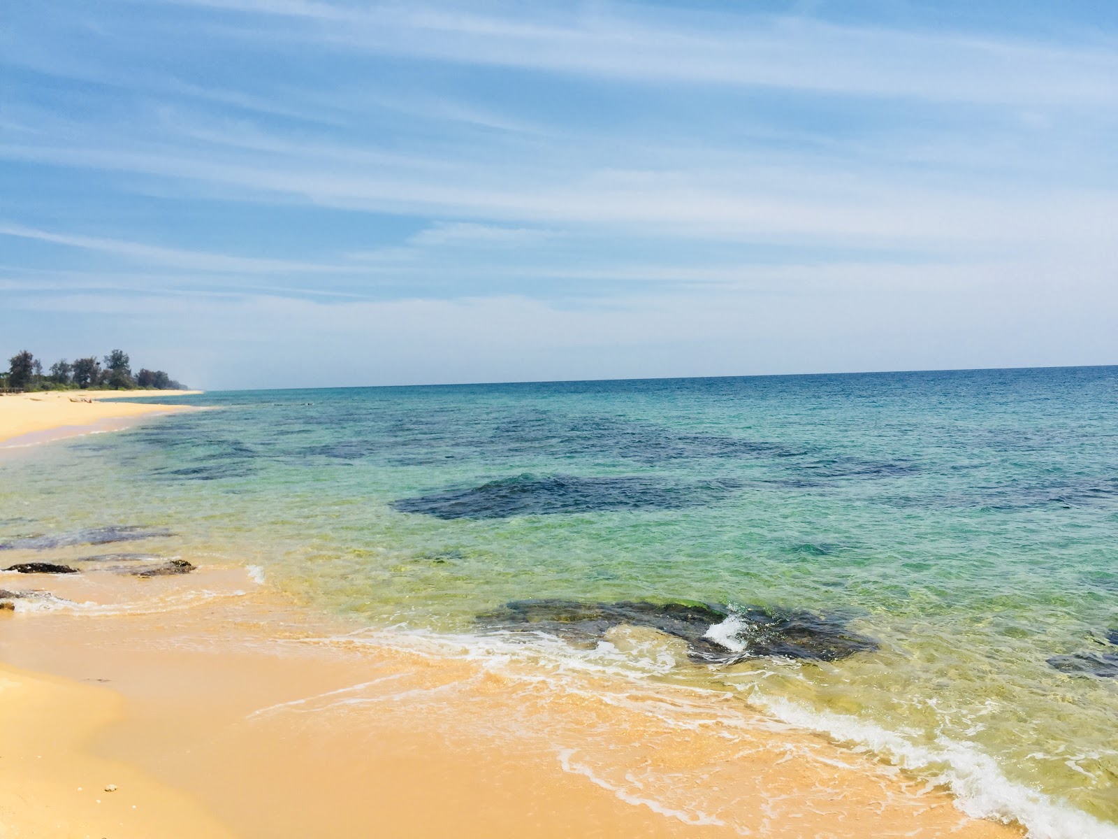 Batu Pelanduk Beach'in fotoğrafı düz ve uzun ile birlikte