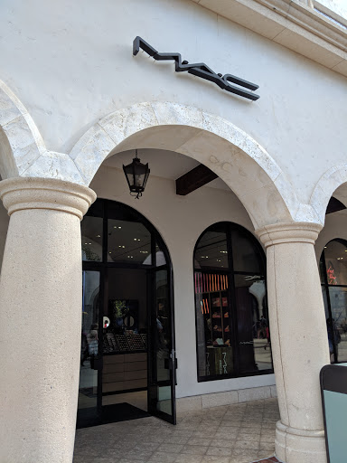 Cosmetics Store «MAC Cosmetics», reviews and photos, 1530 Buena Vista Dr #1b, Lake Buena Vista, FL 32830, USA