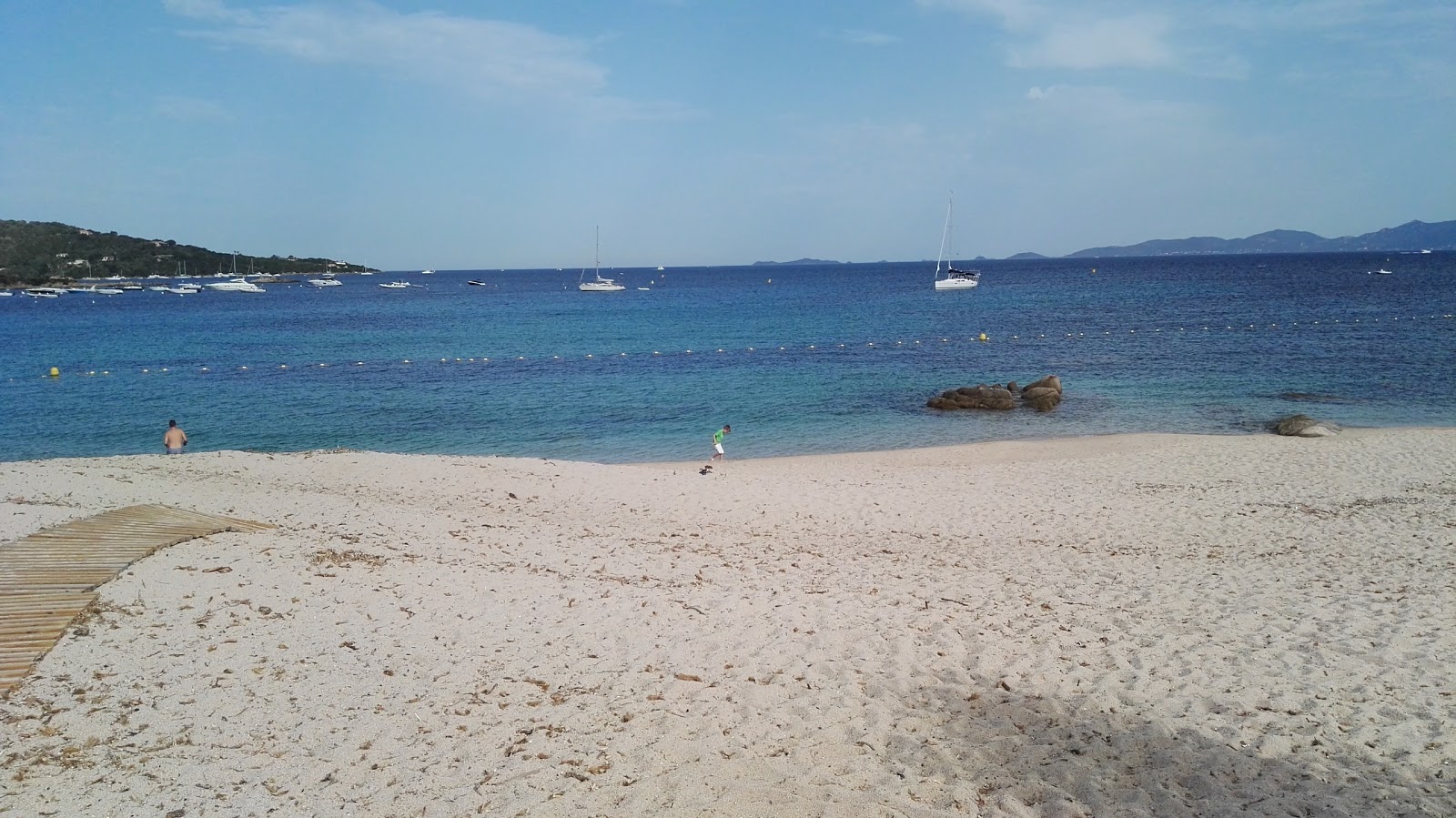 Φωτογραφία του Portigliolo beach και το όμορφο τοπίο του