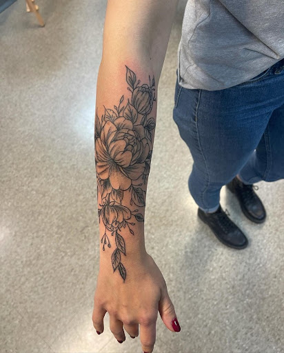 Explore rolling stones tattoo ideas, creative tattoo ideas in Northfield, available at Signature Tattoo and Supplies
