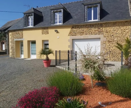 Lodge Gîte des Lys : Location de vacances dans gite de grande capacité 13 personnes, avec terrasse et jardin, PMR, proche du Mont saint Michel, et de Pontorson, dans la Manche en Normandie Pontorson