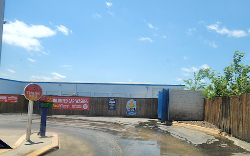 Car Wash «Wave Wash - Northwest Highway», reviews and photos, 12050 Northwest Hwy, Dallas, TX 75218, USA