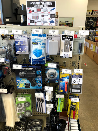 Hardware Store «Harbor Freight Tools», reviews and photos, 1019 N State College Blvd, Anaheim, CA 92806, USA