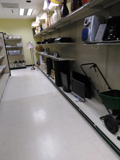 Thrift Store «The Salvation Army», reviews and photos, 2400 W New Haven Ave, Melbourne, FL 32904, USA