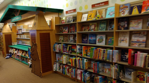 Book Store «Barnes & Noble», reviews and photos, 3050 Beeline Rd, Holland, MI 49424, USA
