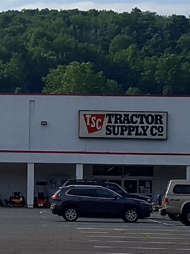 Home Improvement Store «Tractor Supply Co.», reviews and photos, 380 New Hartford Rd, Barkhamsted, CT 06063, USA