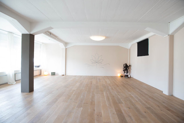 Rezensionen über Planet Yoga in Zürich - Yoga-Studio