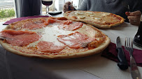 Plats et boissons du Restaurant pizzeria Bella Napoli à Yerres - n°17