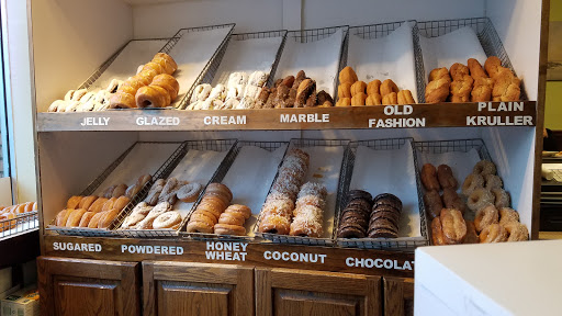 Donut Shop «Plainfield Donut Shop», reviews and photos, 131 Watchung Ave, Plainfield, NJ 07060, USA