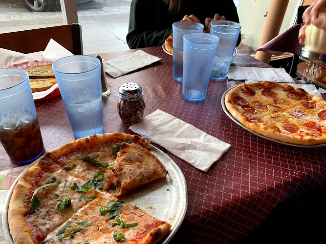 #8 best pizza place in Petaluma - New Yorker Pizza & Restaurant