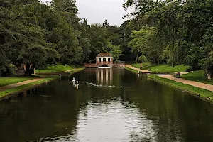 Russell Gardens image