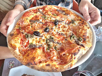 Plats et boissons du Pizzeria Le Pizzaïole à Cavalaire-sur-Mer - n°1