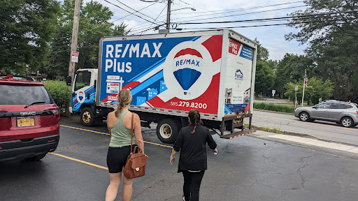 Real Estate Agency «RE/MAX Plus», reviews and photos, 2171 Monroe Ave, Rochester, NY 14618, USA