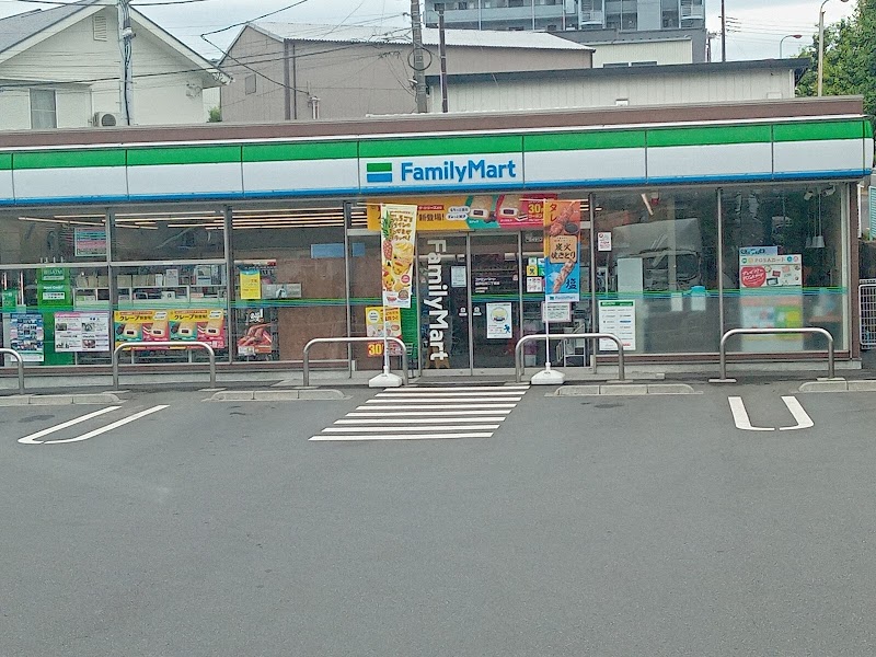 ファミリーマート 藤沢石川二丁目店