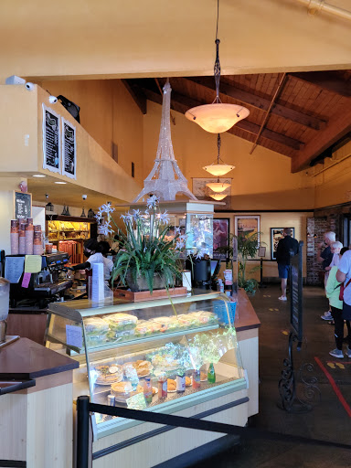 Shopping Mall «Fig Garden Village Shopping Center», reviews and photos, 790 W Shaw Ave, Fresno, CA 93704, USA