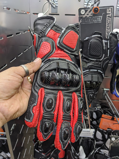 Motorcycle Parts Store «Cycle Gear», reviews and photos, 9128 Marshall Dr, Lenexa, KS 66215, USA