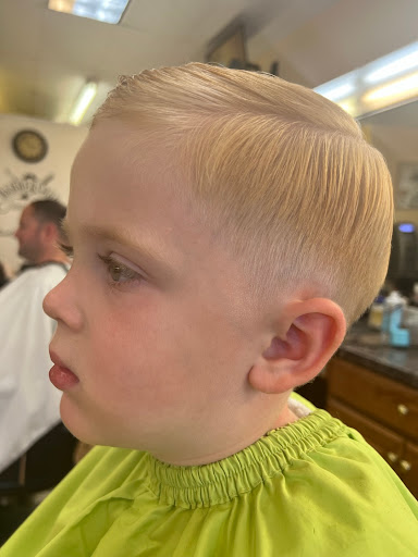 Barber Shop «Warrenton Family Barbershop», reviews and photos, 251 Lee Hwy #235, Warrenton, VA 20186, USA