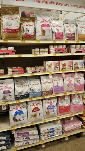 Pet Supply Store «PetSmart», reviews and photos, 7654 Campus View Dr, West Jordan, UT 84084, USA
