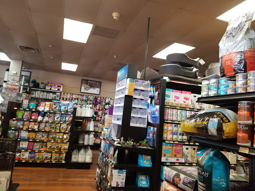 Pet Supply Store «Pet Valu», reviews and photos, 1596 Union Tpke, New Hyde Park, NY 11040, USA