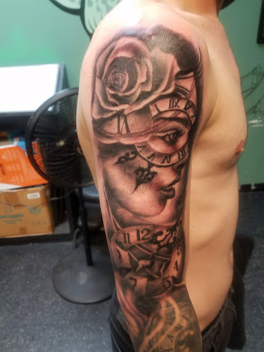 Tattoo Shop «Tan the Man Tattoo & Body», reviews and photos, 6871 S Gessner Rd, Houston, TX 77036, USA