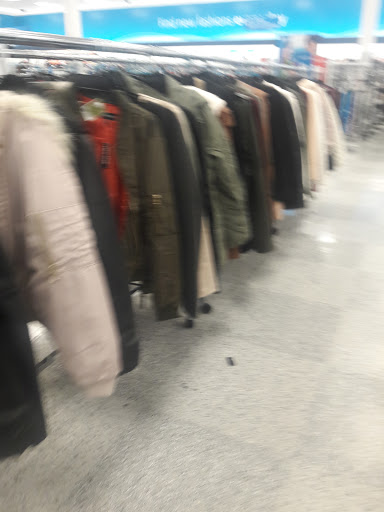 Clothing Store «Ross Dress for Less», reviews and photos, 10700 MacArthur Blvd, Oakland, CA 94605, USA