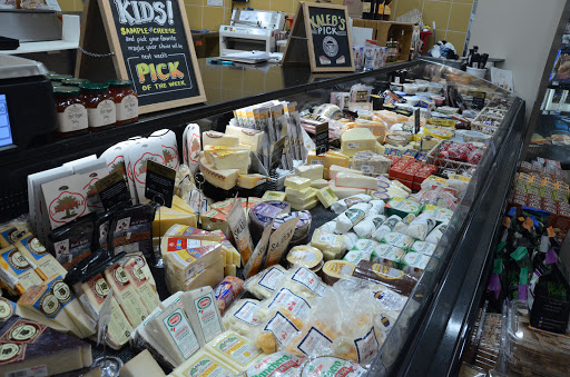 Supermarket «Hy-Vee», reviews and photos, 923 N 1st Ave, Winterset, IA 50273, USA