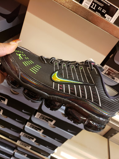 Clothing Store «Nike Factory Store», reviews and photos, 7000 Arundel Mills Cir #372, Hanover, MD 21076, USA