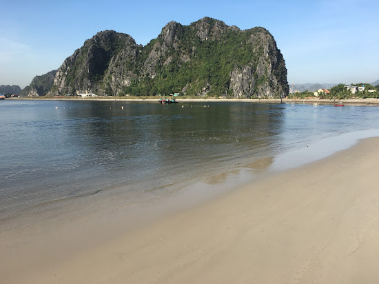 Quang Hong Beach