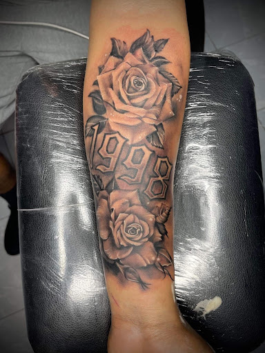 Explore tattoo ideas skull and roses, creative tattoo ideas in San Antonio, available at Nite Owl Tattoo Studio