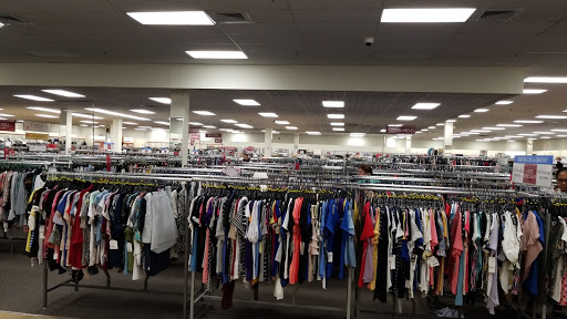 Clothing Store «Burlington Coat Factory», reviews and photos, 233 Broad St, Bridgewater, MA 02324, USA