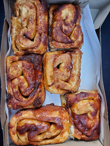 Bakery «Old West Cinnamon Rolls», reviews and photos, 861 Dolliver St, Pismo Beach, CA 93449, USA