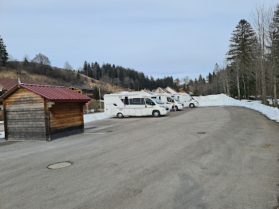 aire de services et stationnement camping car à Bellefontaine