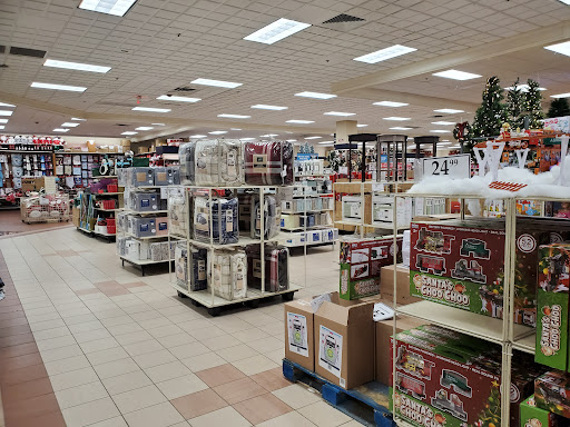 Home Goods Store «Christmas Tree Shops», reviews and photos, 28-34 Broadway, Lynnfield, MA 01940, USA