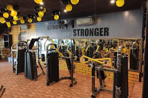 Crossfit gym & slimmimg centre image