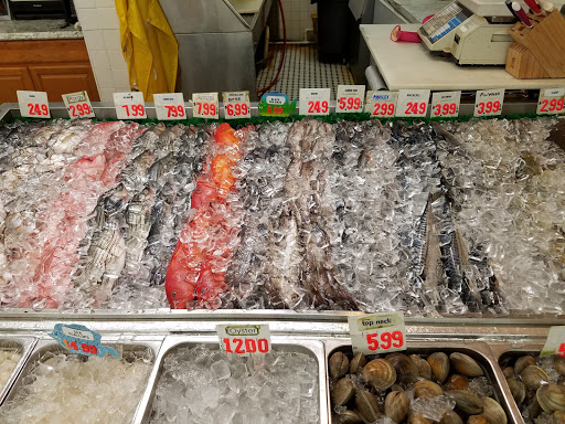 Produce Market «Golden Farm Market», reviews and photos, 6902 U.S. 9, Howell, NJ 07731, USA