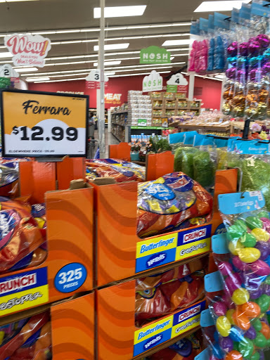 Grocery Store «Grocery Outlet Bargain Market», reviews and photos, 1391 E Yosemite Ave, Manteca, CA 95336, USA