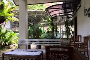 Palm Hijau Syariah Guest House image