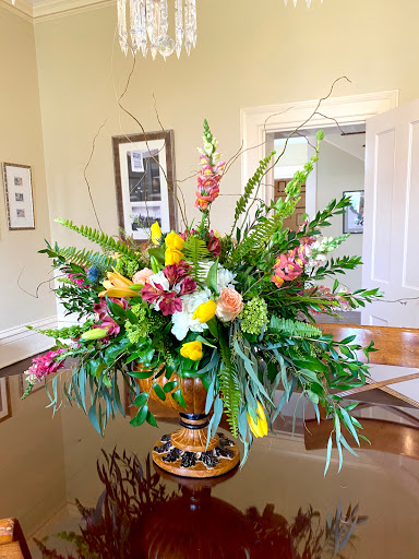 Florist «Artistic Flowers», reviews and photos, 610 W Solomon St, Griffin, GA 30223, USA