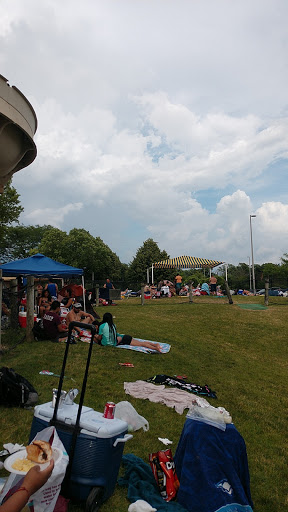 Water Park «Mystic Waters Family Aquatic Center», reviews and photos, 2025 Miner St, Des Plaines, IL 60016, USA