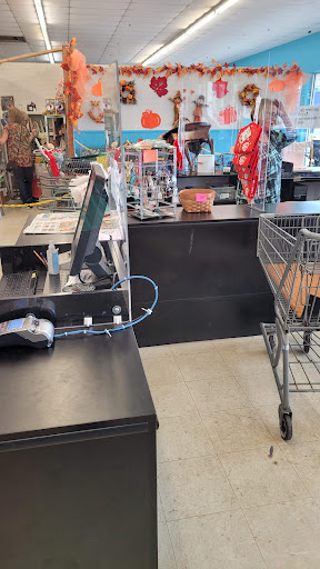 Flea Market «White Elephant Vendors Market», reviews and photos, 8523 Terry Rd, Louisville, KY 40258, USA