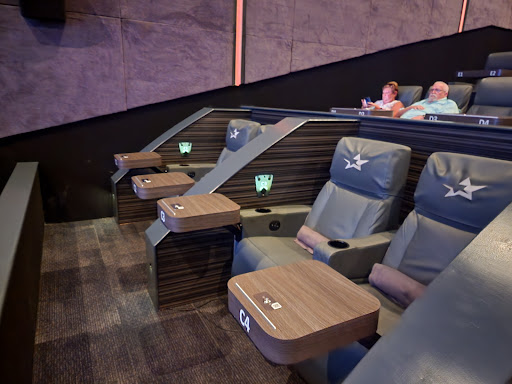 Movie Theater «Star Cinema Grill», reviews and photos, 702 Baybrook Mall, Friendswood, TX 77546, USA